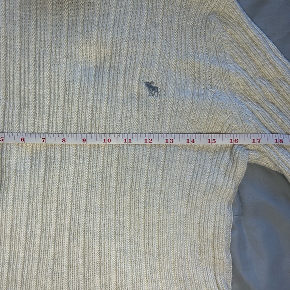 Abercrombie & Fitch Ribbed Icon Turtleneck Women’s Sweater Size L Color Cream - Picture 4 of 7